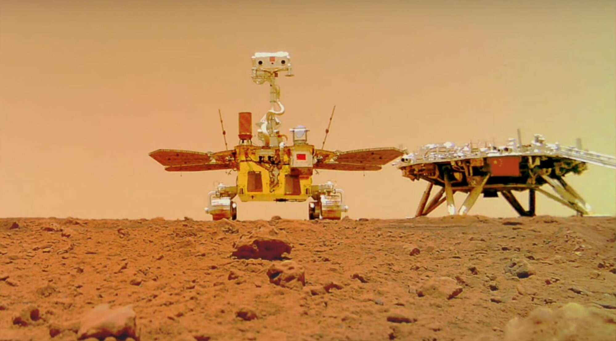 Le rover chinois explore Mars