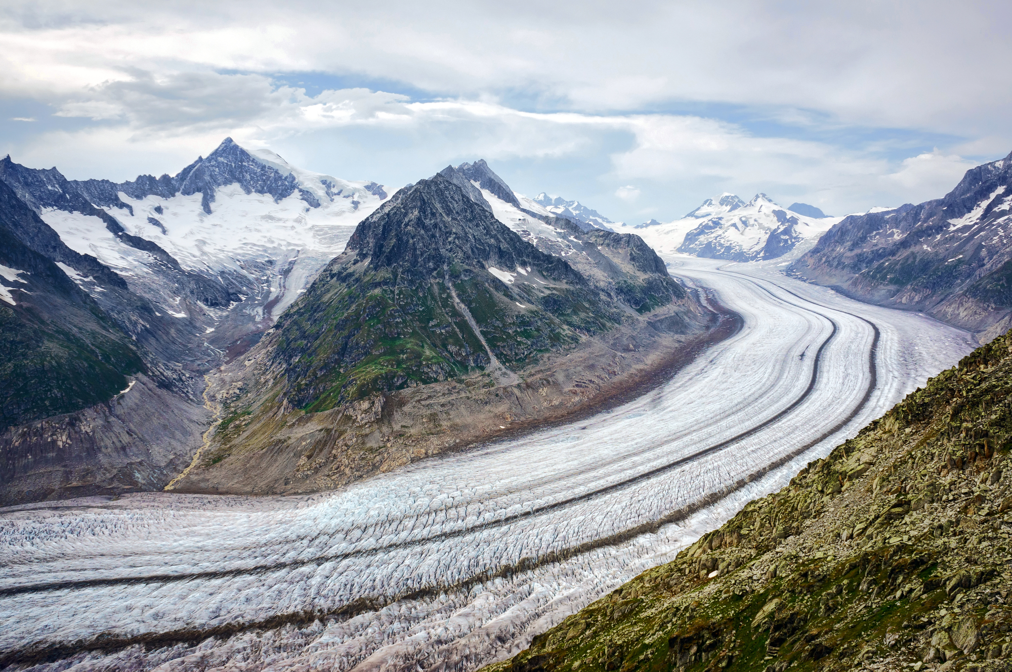 un long glacier en Suisse