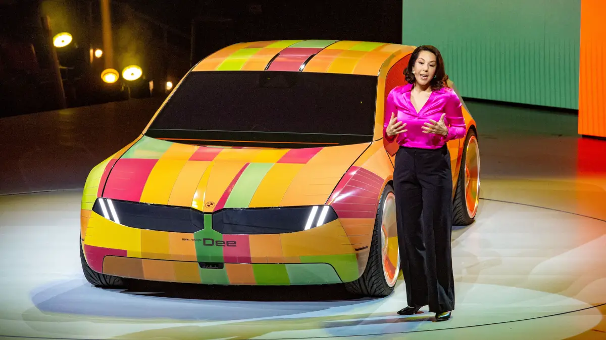 CES 2023 : BMW apporte une autre voiture qui change de couleur au salon