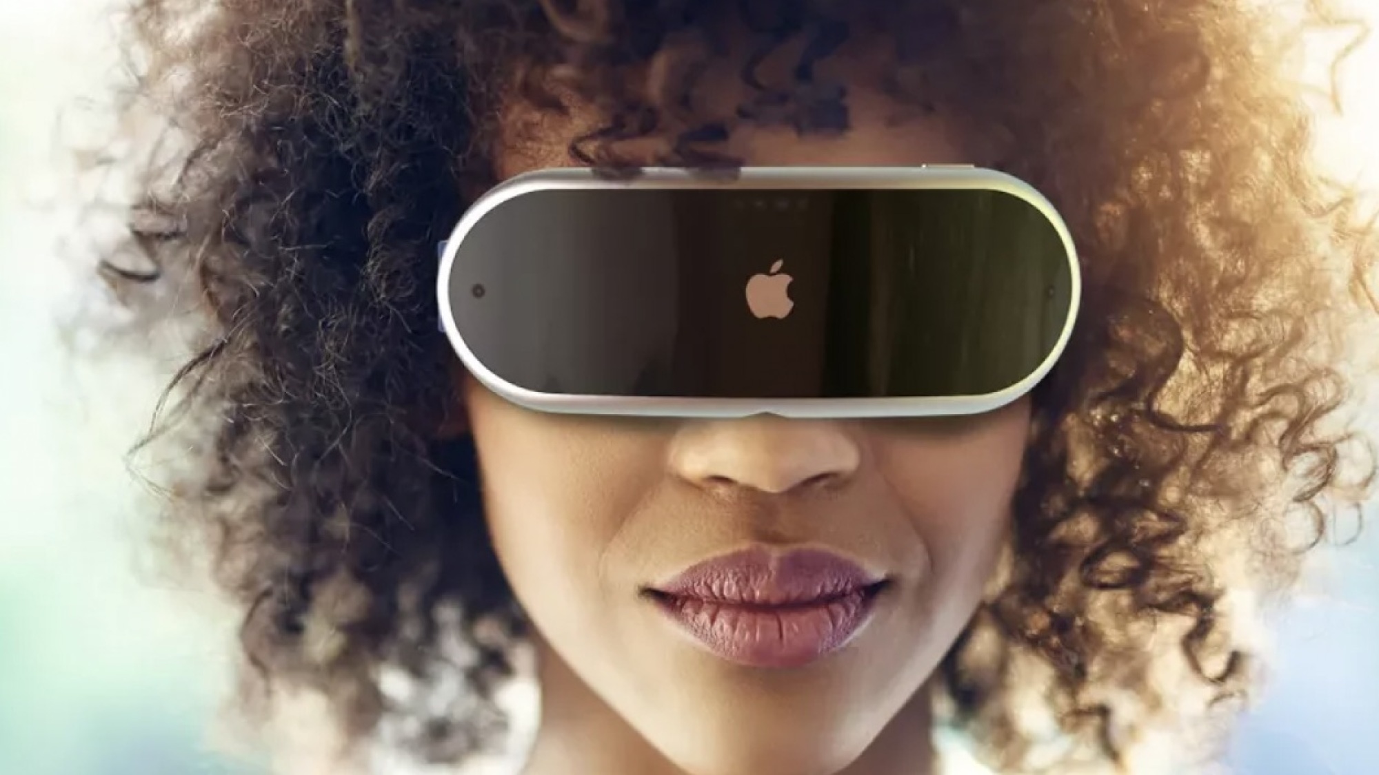 image d'une femme portant un casque vr avec le logo Apple 