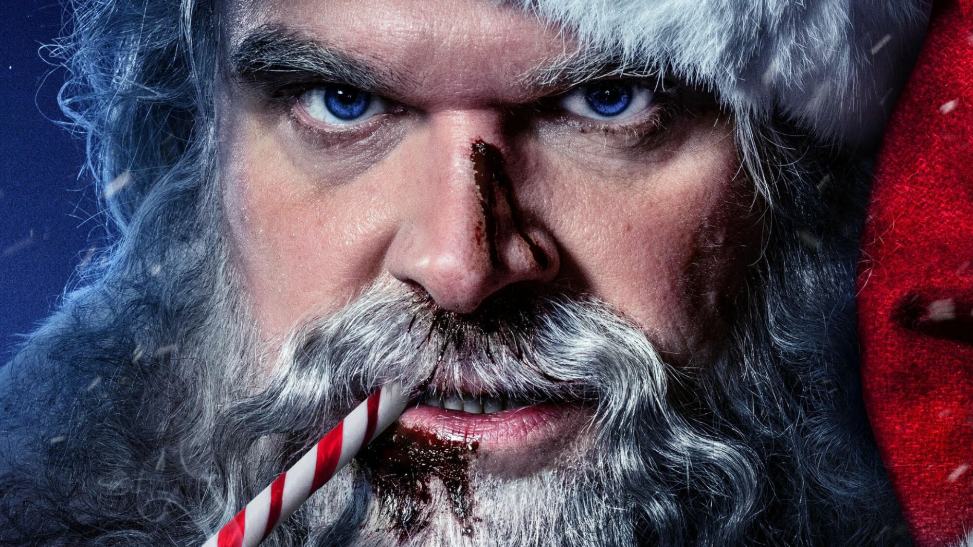 David Harbour comme Père Noël sur le 