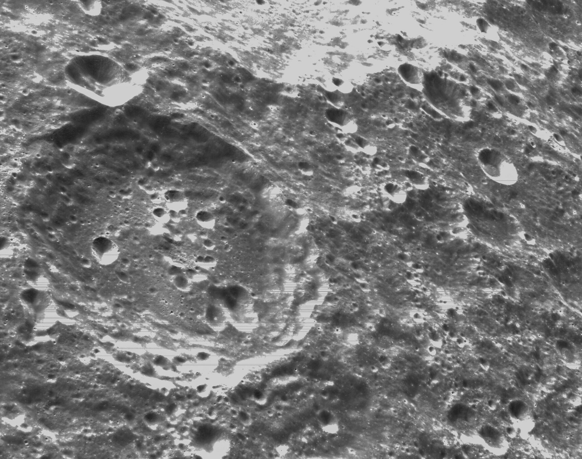 la surface cratérisée de la lune