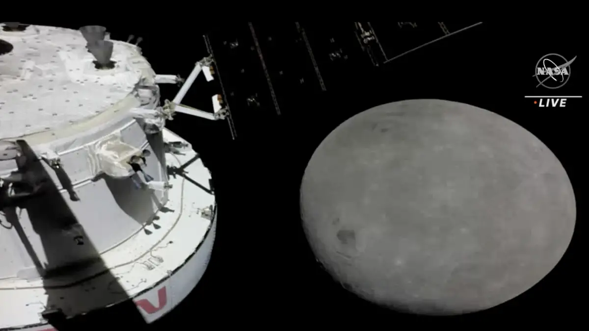 Le nouveau vaisseau spatial de la NASA vient de survoler la lune et a pris des vues sauvages