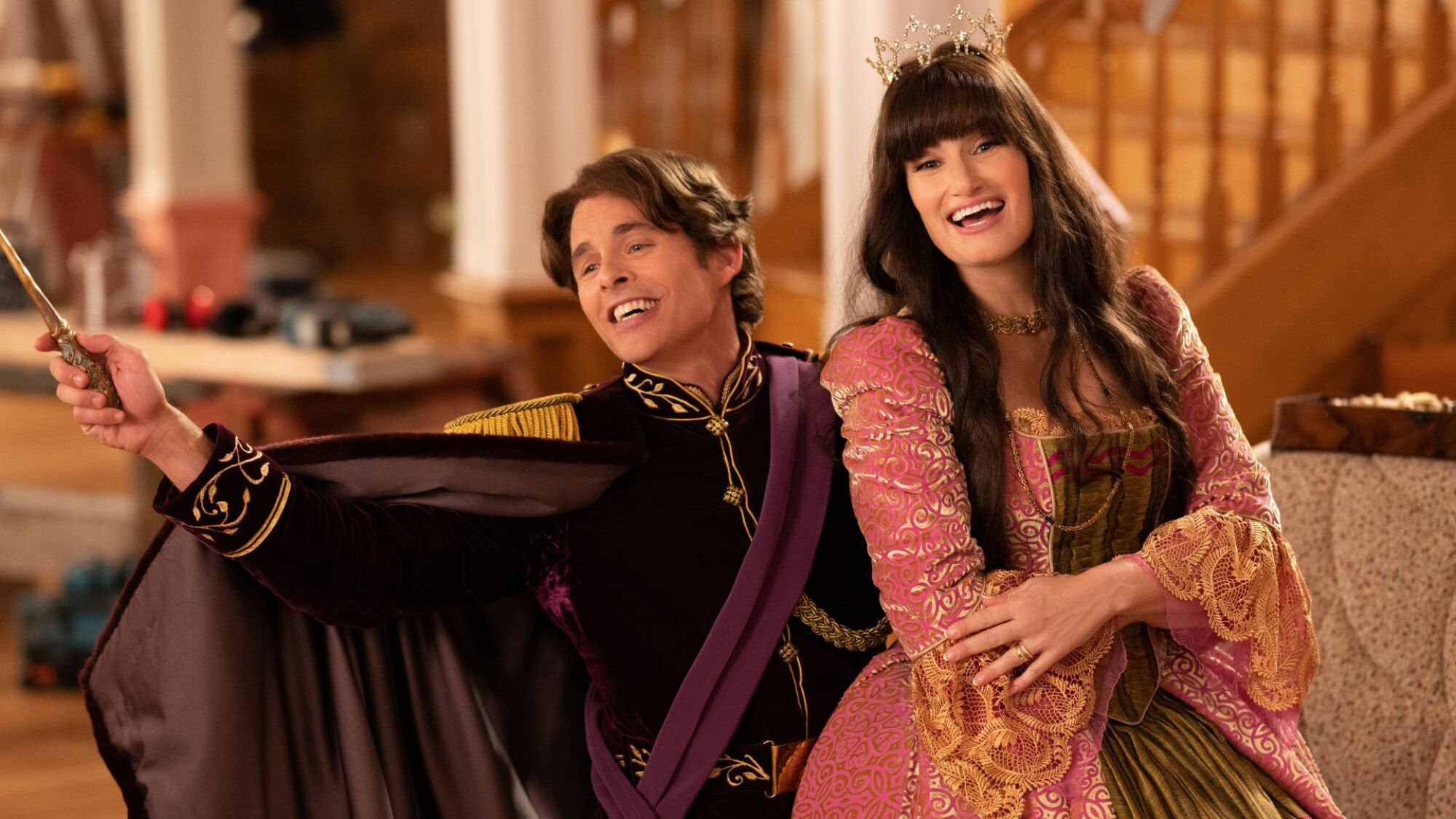 James Marsden et Idina Menzel dans 