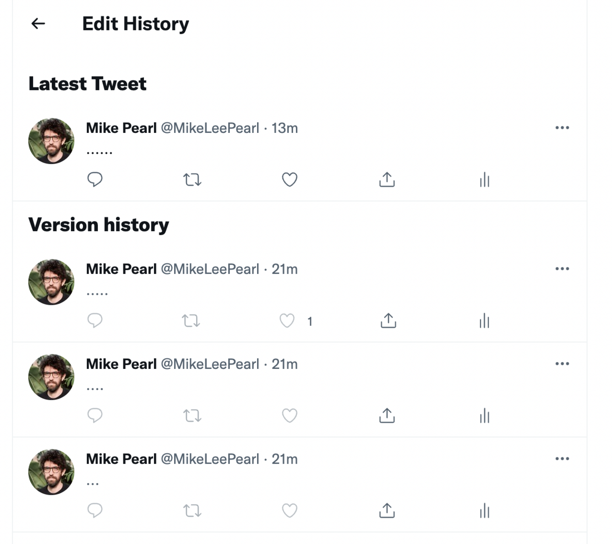 Un historique de version d'un tweet montrant que la dernière version n'a en fait reçu aucun like.
