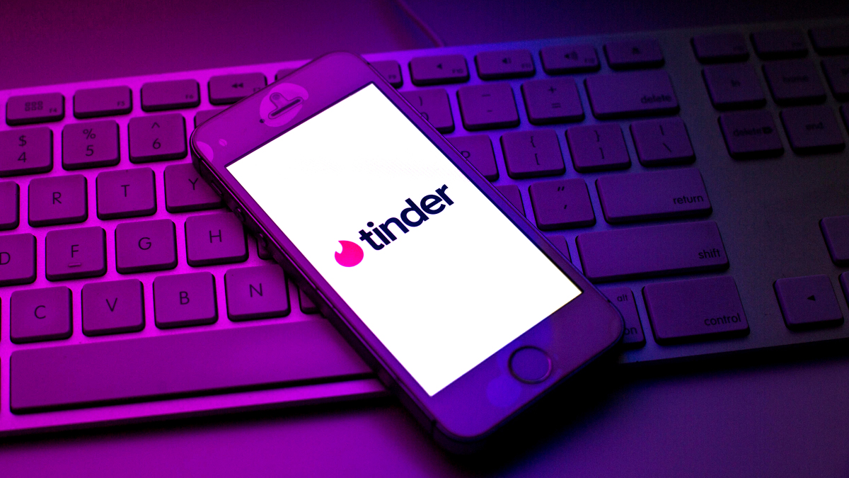 Tinder et Peacock s'associent pour vous aider à trouver un boo en octobre