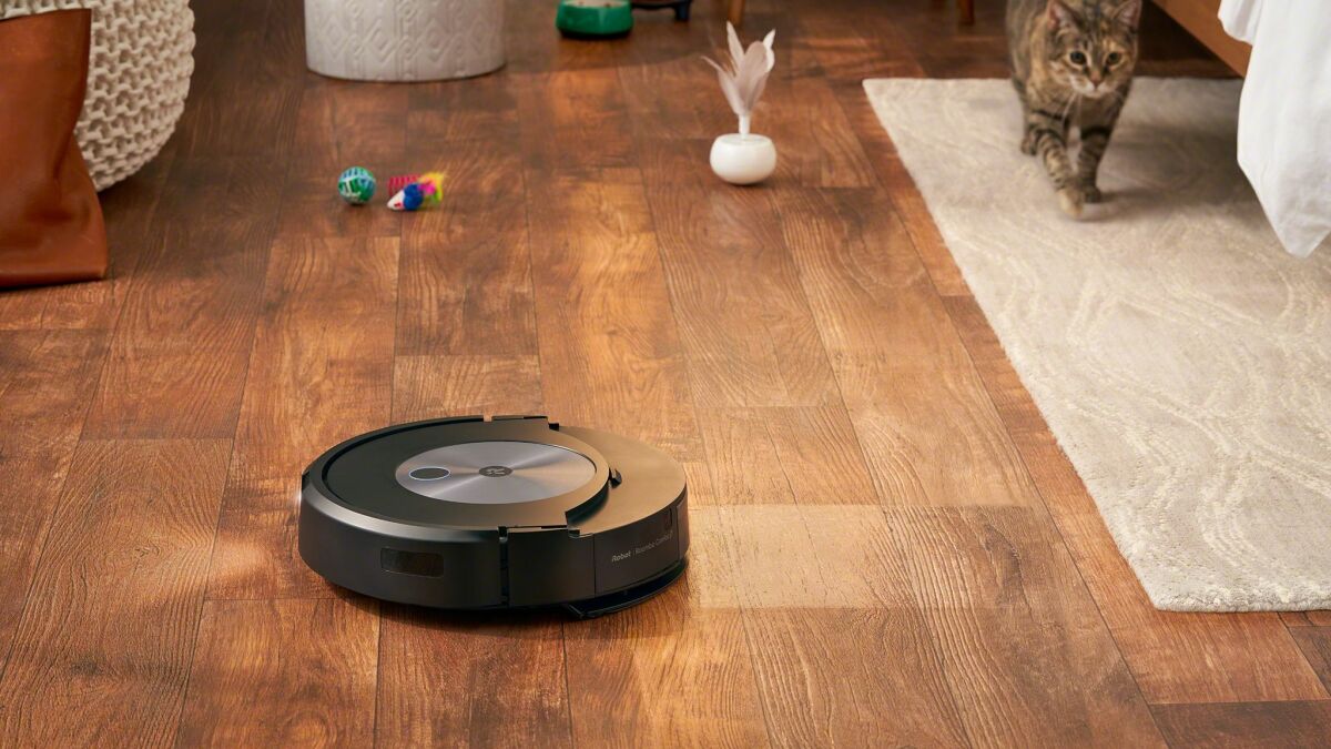 Le nouveau Roomba vadrouille a un tour dans son sac