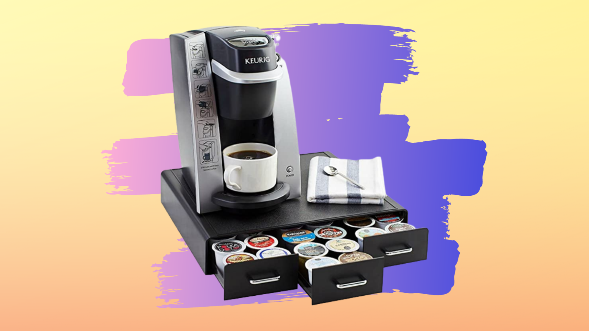 keurig avec tiroir de rangement plein de k-cups en dessous