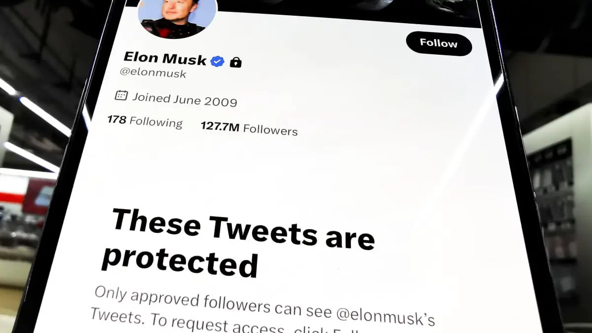Elon Musk a verrouillé son compte Twitter et est devenu privé.  Voici pourquoi.