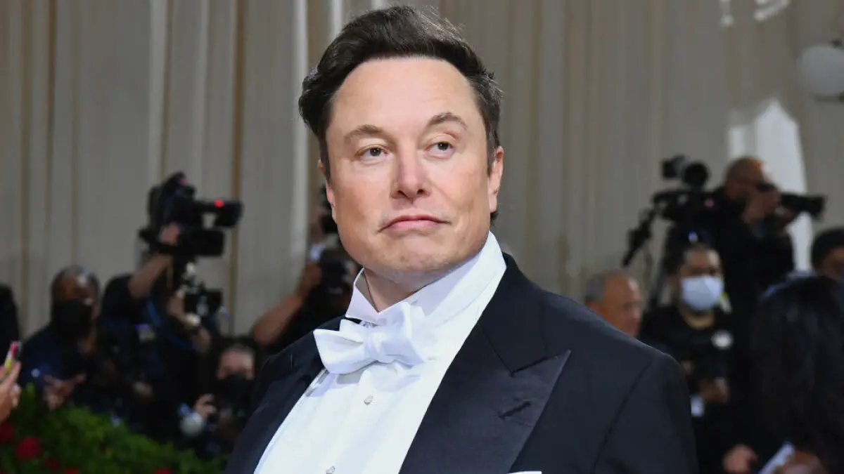 Elon Musk vient de battre un record du monde.  Il n'en sera probablement pas content.