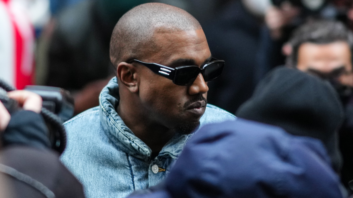 Kanye West rachète Parler, le réseau social controversé de la "liberté d'expression"