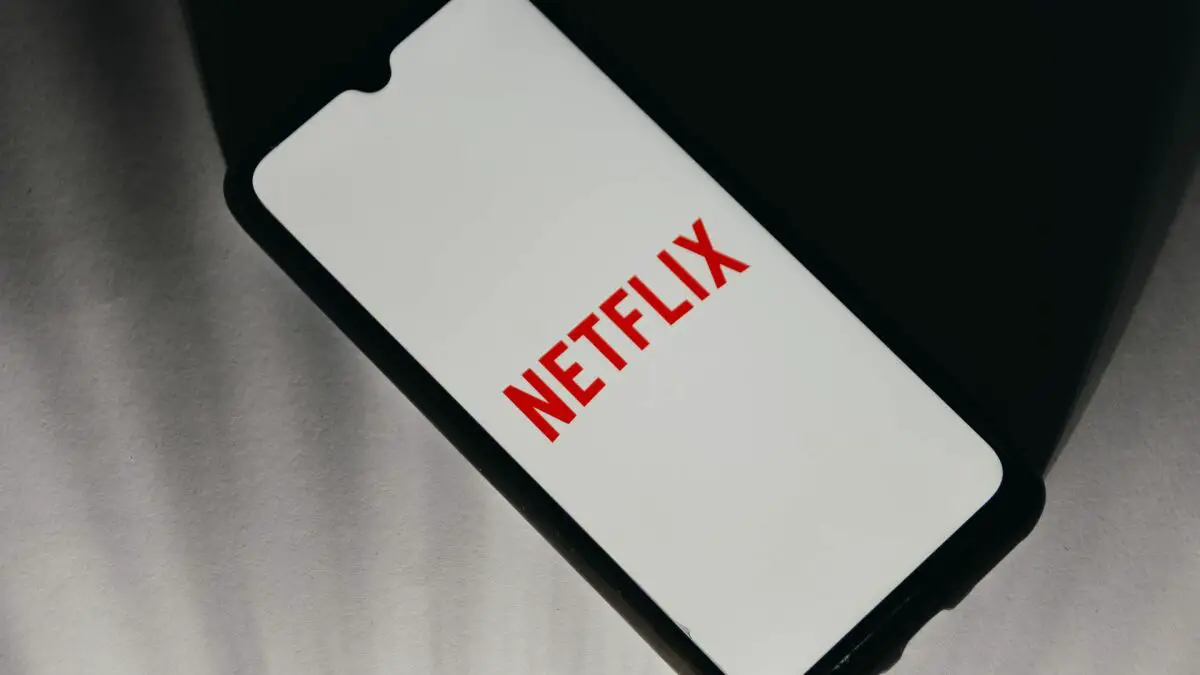 La répression du partage de mot de passe de Netflix se produit enfin