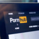 L'année en revue de Pornhub montre que les femmes aiment toujours le porno lesbien