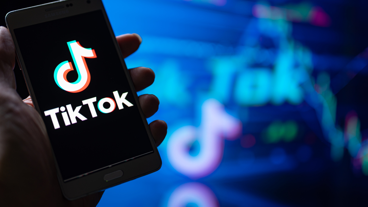 Les créateurs de TikTok en Chine gagnent de l'argent en résumant des films