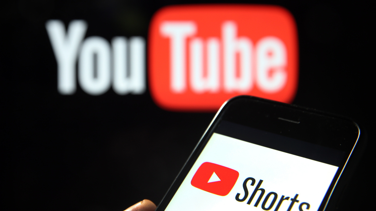 Les créateurs disent que YouTube Shorts a un problème de transphobie