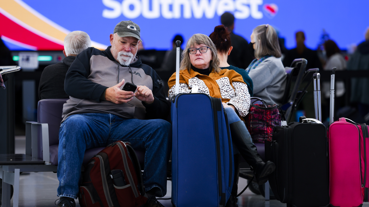 Les vols de Southwest Airlines ont été cloués au sol dans tout le pays.  Ce que nous savons.