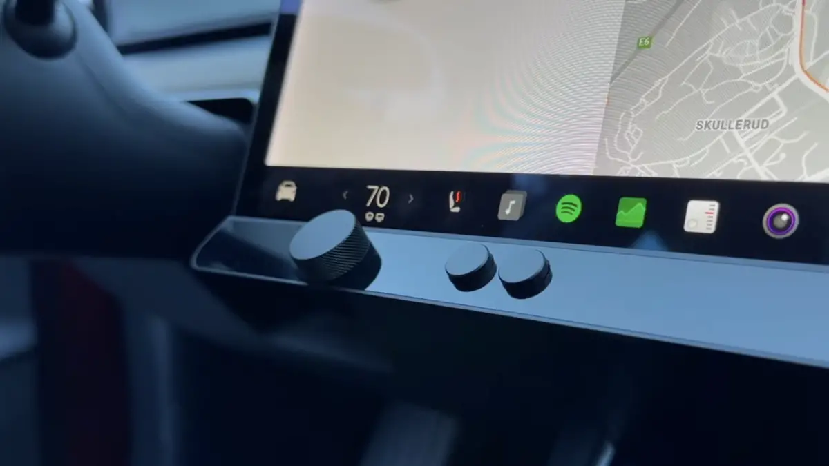 Tesla Model 3 obtient des boutons physiques fantaisistes avec cet accessoire Indiegogo