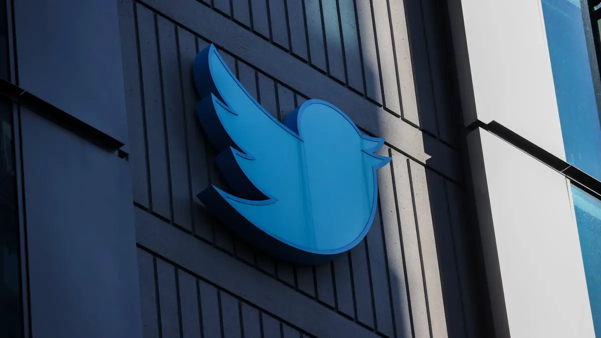 Twitter rétablit au moins huit comptes suspendus dans le "massacre du jeudi soir"