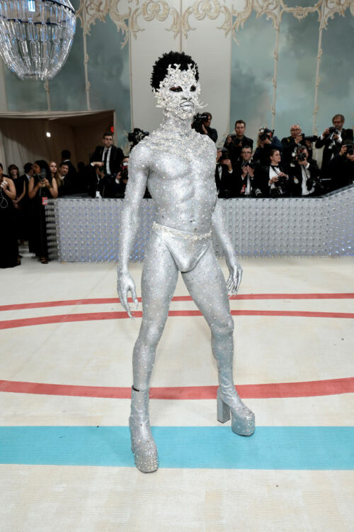 Lil Nas X assiste au gala du Met 2023 