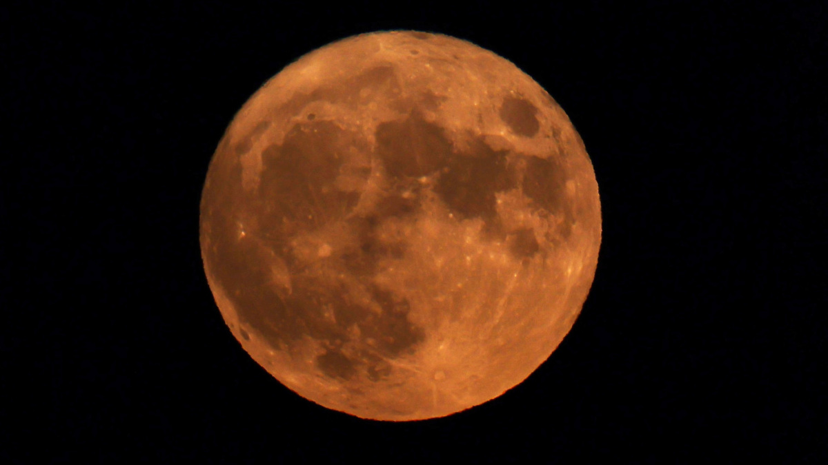 The Sturgeon Moon éblouit les téléspectateurs