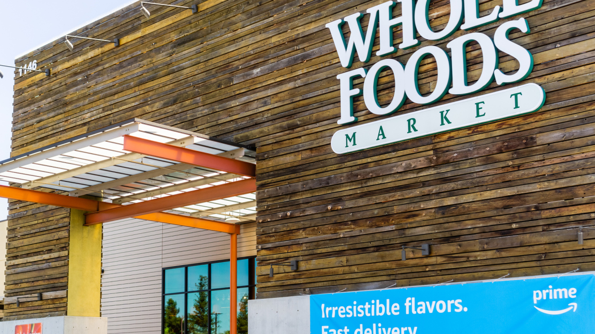 Amazon pousse la technologie payante dans plus de magasins Whole Foods