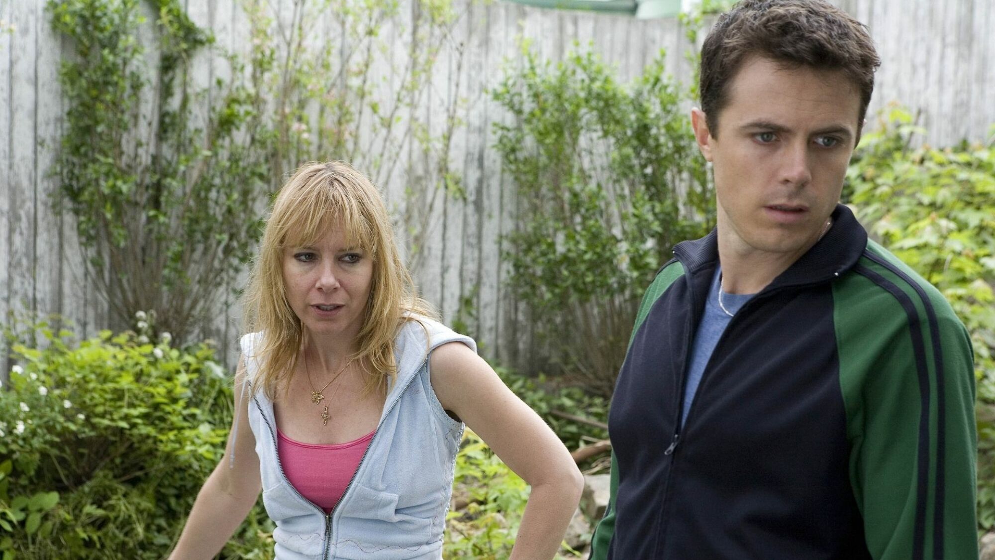 Amy Ryan et Casey Affleck dans 