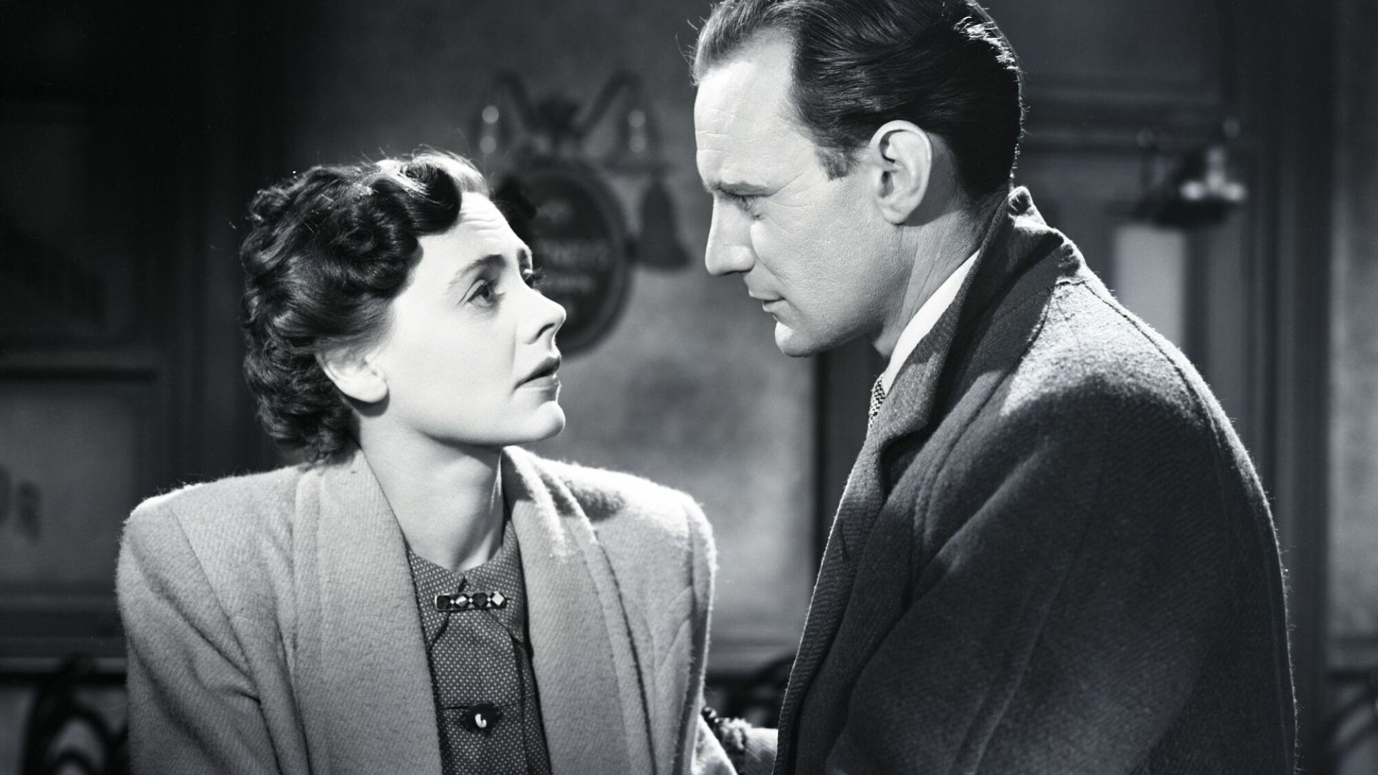 Celia Johnson et Trevor Howard dans 