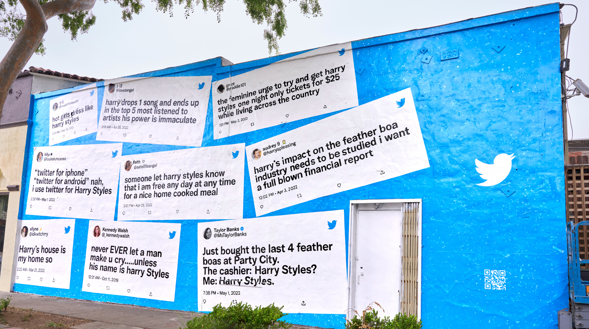 Peinture murale de Tweets sur les styles à Los Angeles. 