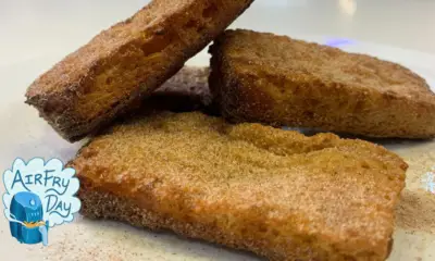 Faire frire des bâtonnets de pain perdu à l'air n'a aucun sens.  Utilisez simplement une casserole.