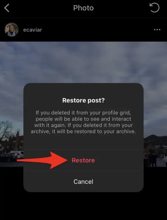 Capture d'écran de la page de restauration d'Instagram avec une flèche rouge pointant vers 