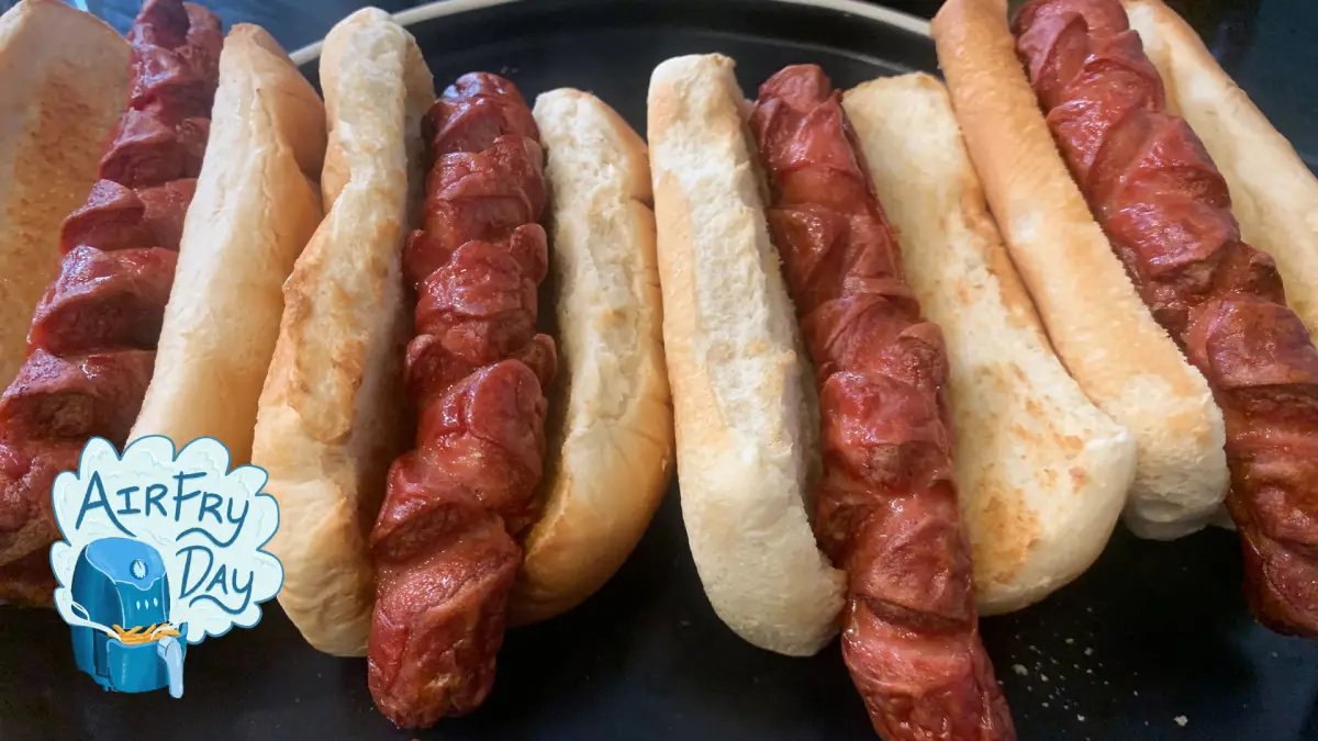 Oui, vous devriez certainement faire cuire des hot-dogs dans la friteuse à air