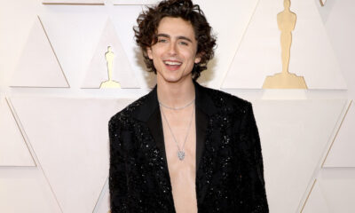 Le look torse nu de Timothée Chalamet aux Oscars met Internet en pagaille