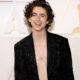 Le look torse nu de Timothée Chalamet aux Oscars met Internet en pagaille