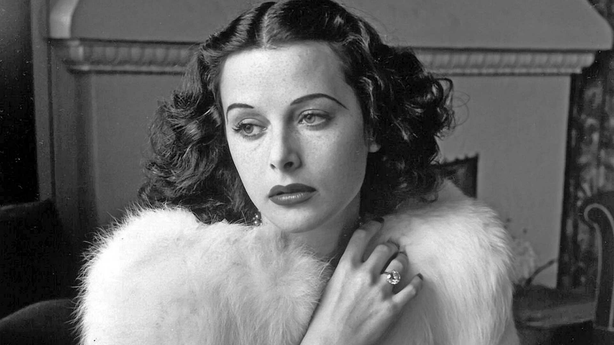 Une photo d'Hedy Lamarr utilisée pour promouvoir le film documentaire 'Bombshell : The Hedy Lamarr Story'