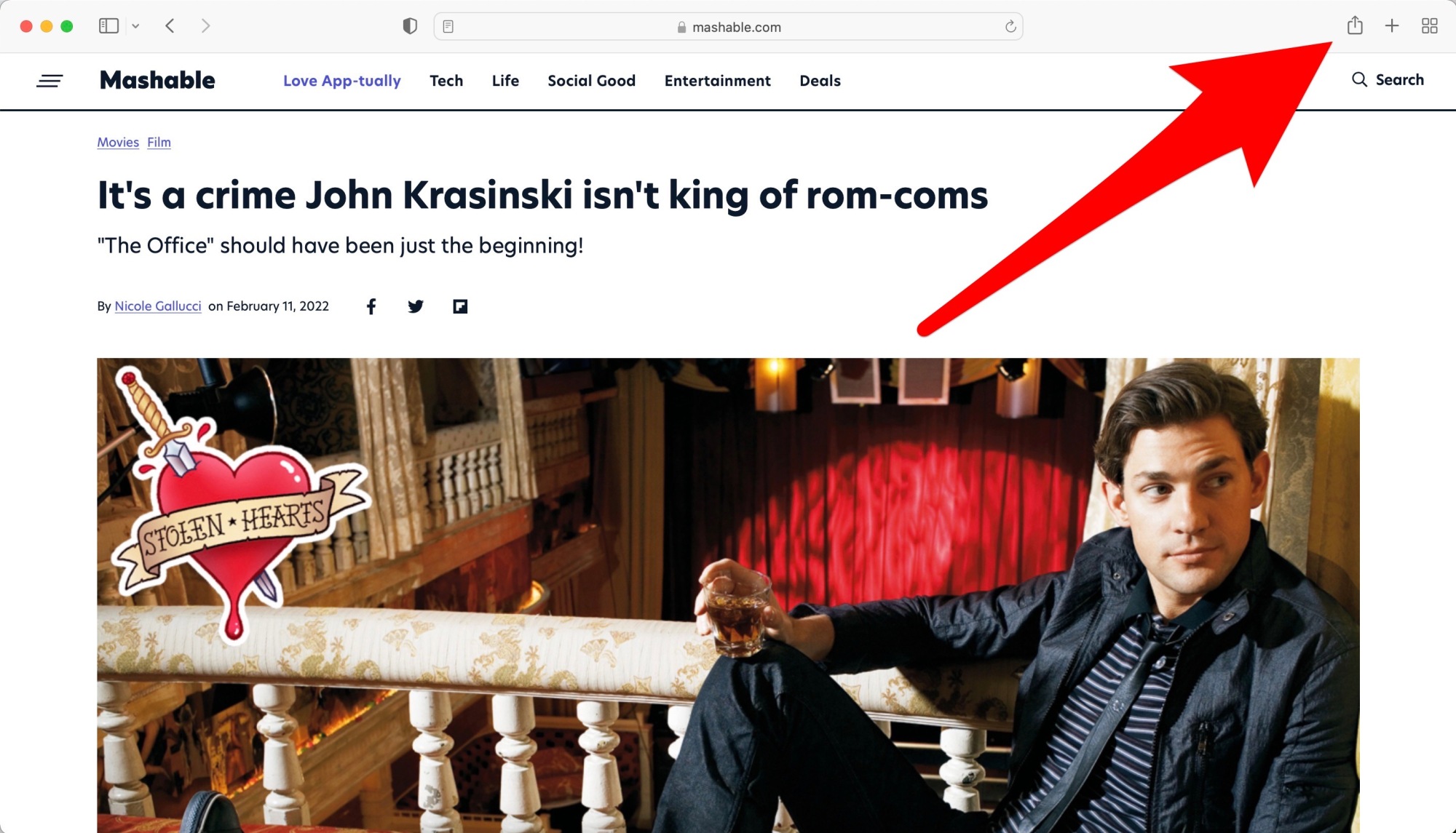 capture d'écran d'un article mashable avec john krasinski regardant hors caméra flèche pointant vers la fonction de partage dans l'application safari