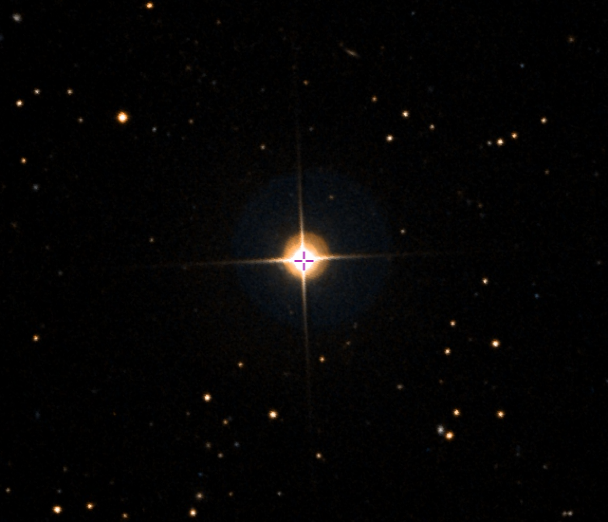 Une étoile semblable au soleil qui brille de la constellation de la Grande Ourse