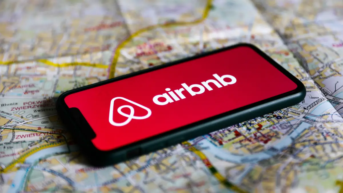 Airbnb suspend toutes ses opérations en Russie et en Biélorussie