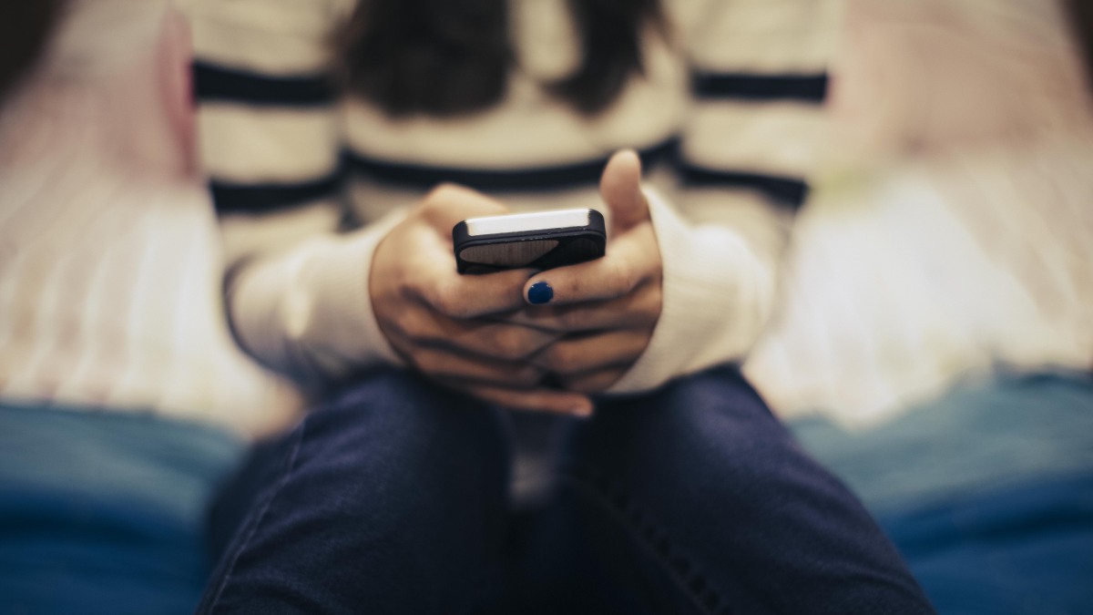 De nouvelles recommandations sur les médias sociaux pour les adolescents se concentrent sur la prévention des préjudices