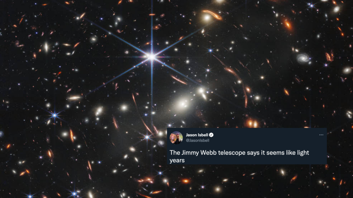 Le télescope Webb a capturé une superbe photo de notre univers.  Internet a créé des mèmes.