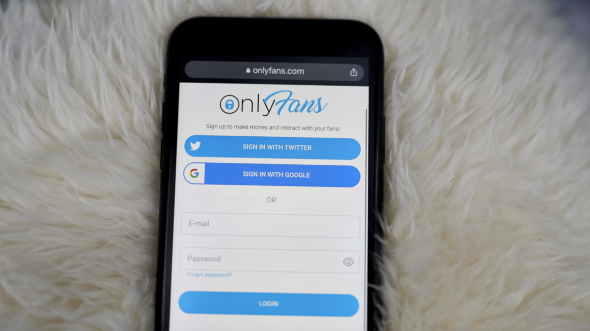 OnlyFans fait une pause sur les comptes des créateurs russes