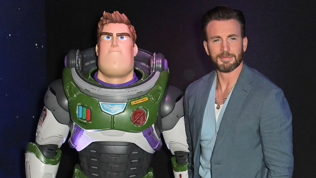 "Restez tranquille, mon pote": Chris Evans tweete un hommage touchant à son iPhone 6S