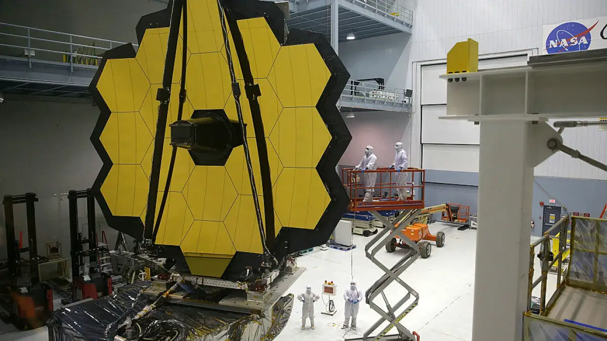 Un micrométéoroïde a frappé le télescope géant Webb de la NASA, mais il l'a pris comme un champion