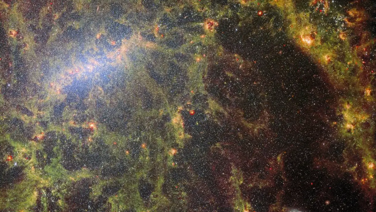 Le télescope Webb vient de regarder au cœur d'une galaxie fascinante