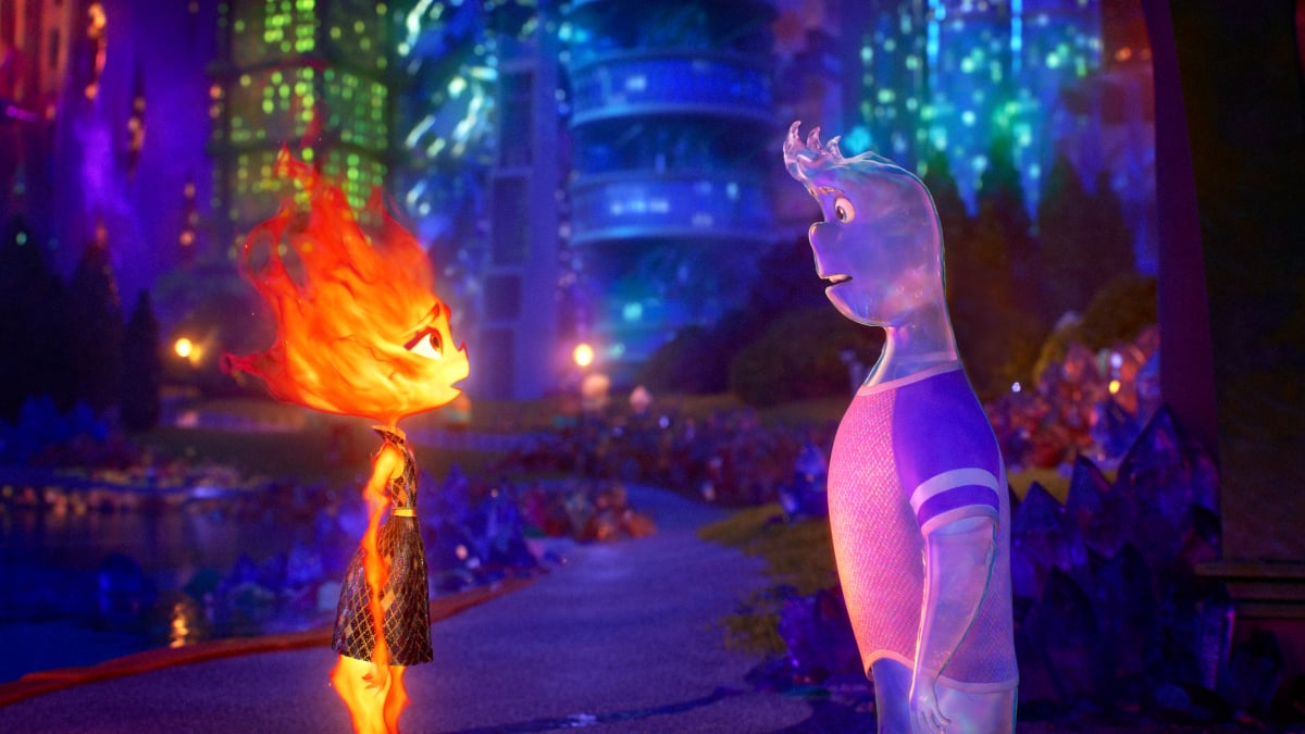 Un récit d'immigration enflammé et une comédie romantique entrent en collision dans "Elemental" de Pixar