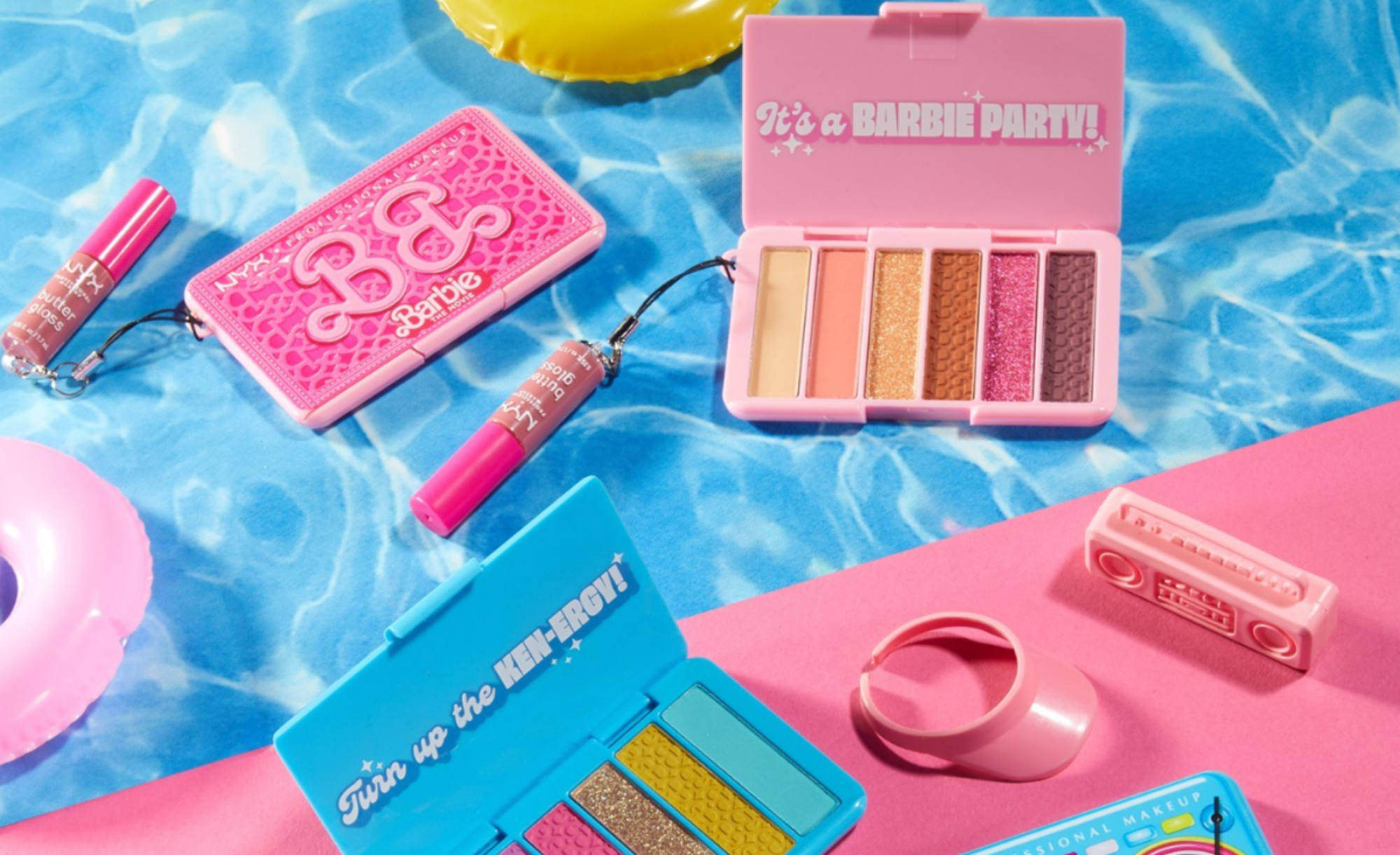 Assortiment de maquillage sur le thème de Barbie dans la piscine