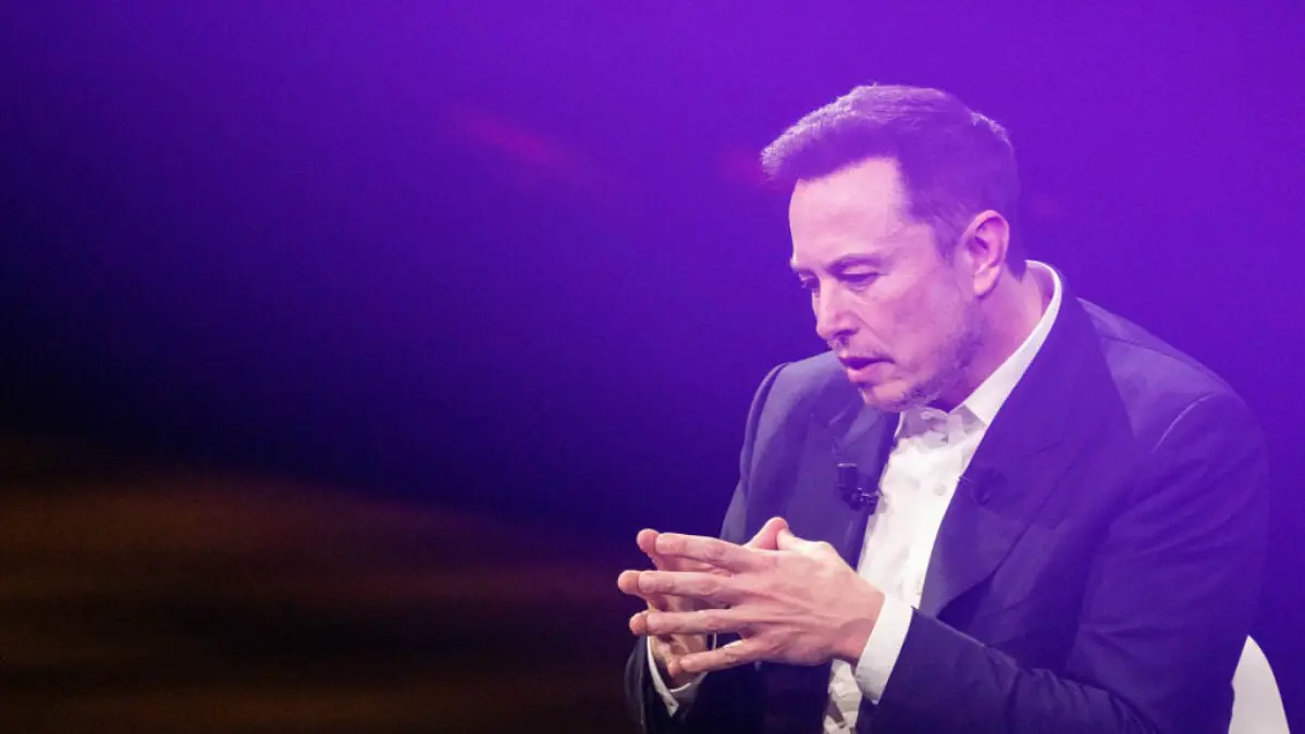 Musk admet que le flux de trésorerie de Twitter est toujours négatif et a perdu 50 % des revenus publicitaires