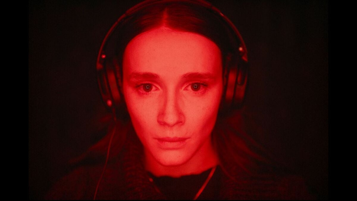 Revue 'Red Rooms': giallo austère pour notre époque détachée de la technologie