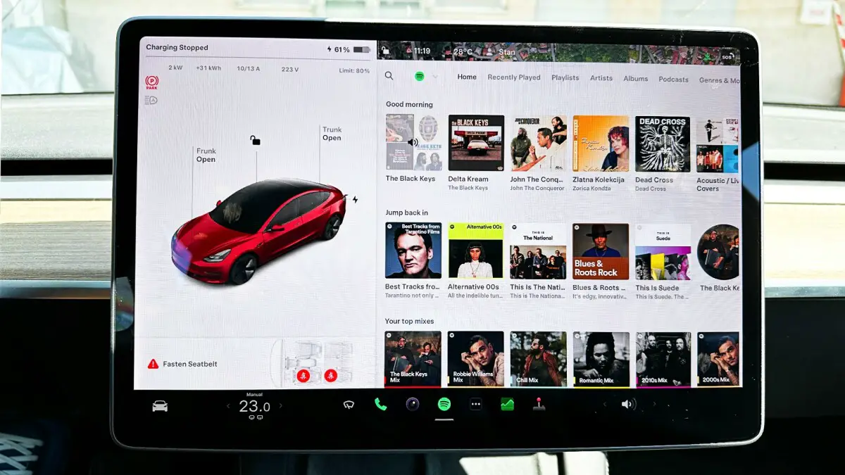 Spotify met à jour l'application Tesla avec des livres audio et plus