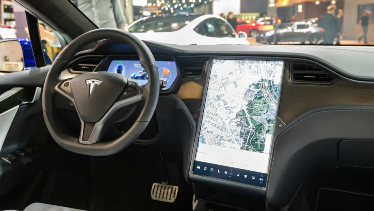 Tesla rappelle 16 000 modèles S et X pour un problème de ceinture de sécurité