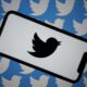 Twitter poursuivi pour 500 millions de dollars pour indemnité de départ impayée, poursuit les grattoirs Web